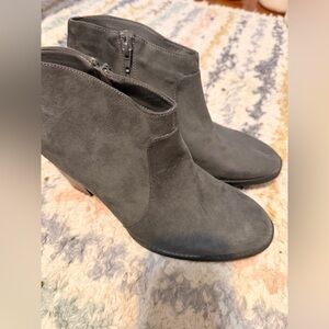 Market & Spruce Gray Suede Ankle Boots Size10